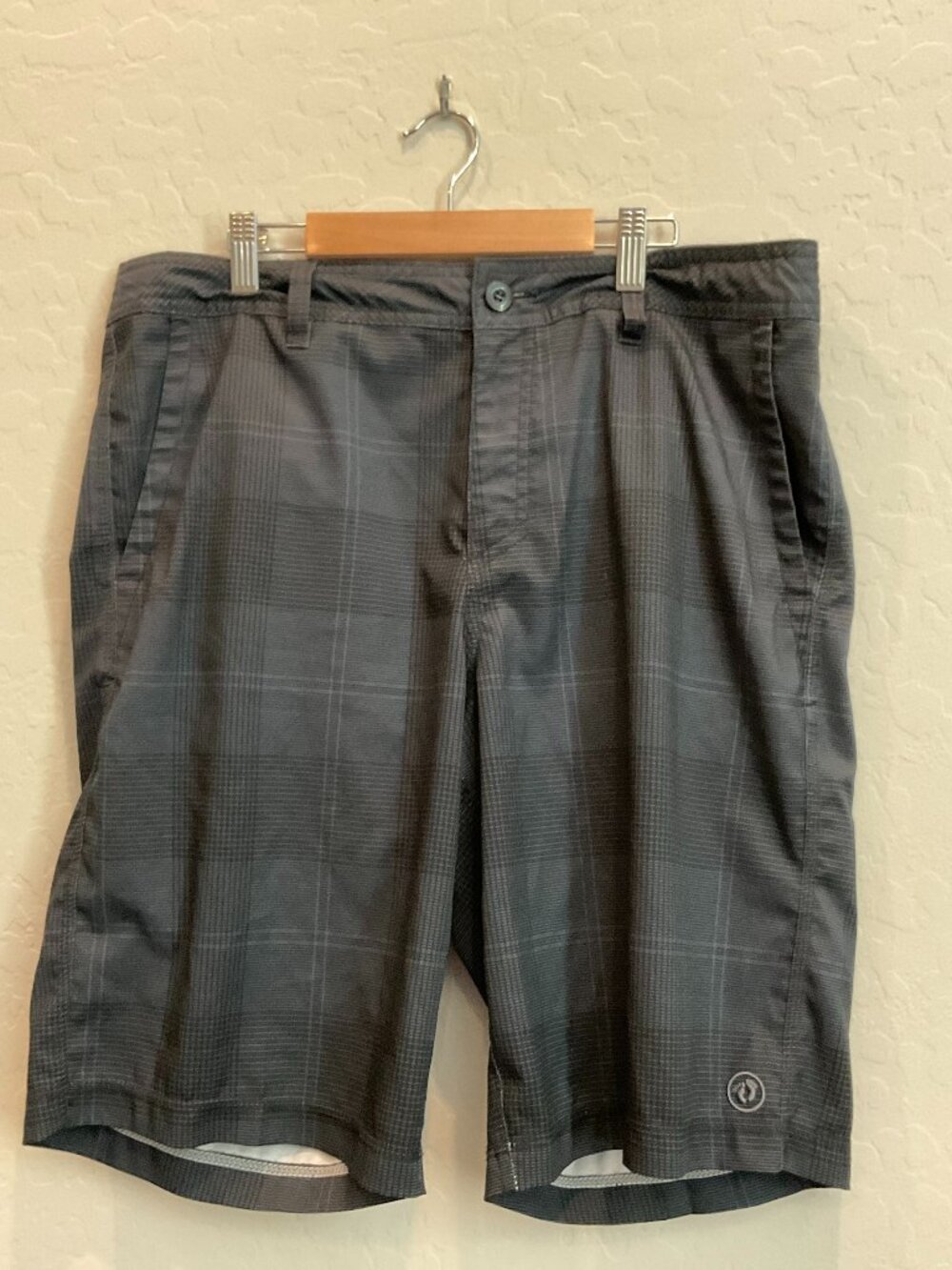 Hang Ten Men's Hybrid Walk Shorts Grey Plaid Size 34